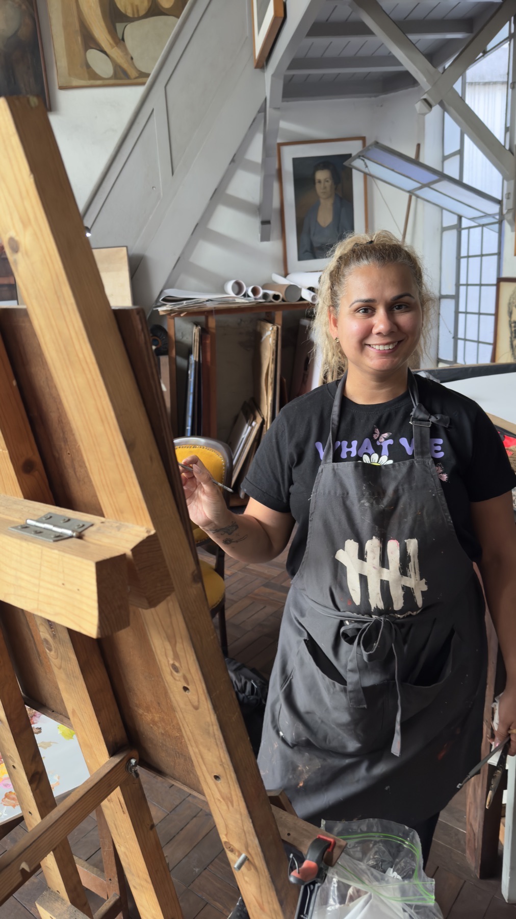 Vivi painting at the atelier in Rio de Janeiro